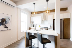 Huge 2 Bdr with Balcony in Mile End by Den Stays